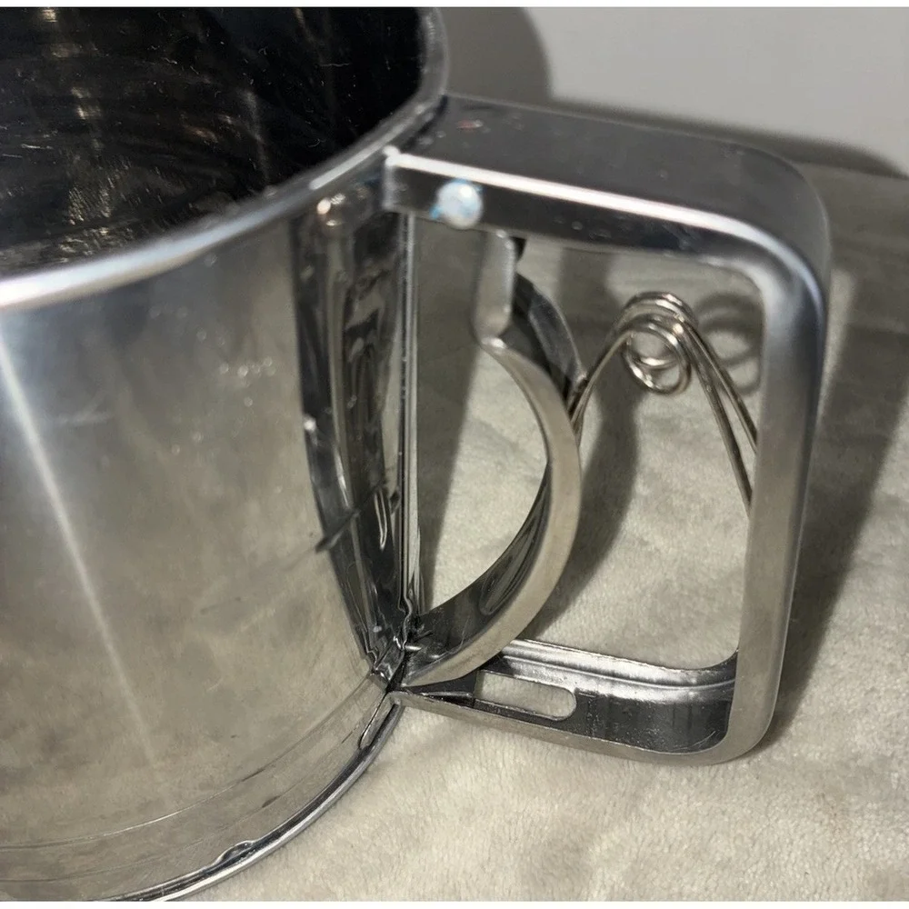 Flour Sifter Powder Sugar Shaker Hand‎ Press Stainless Steel 5 cup